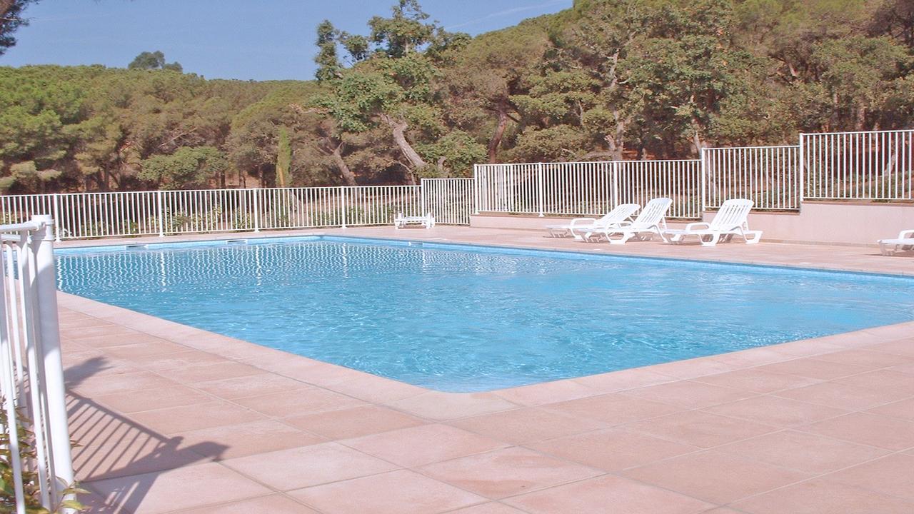Appartement Les Pins Bleus A8 Sainte-Maxime Dış mekan fotoğraf