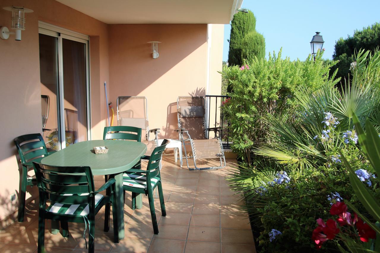 Appartement Les Pins Bleus A8 Sainte-Maxime Dış mekan fotoğraf
